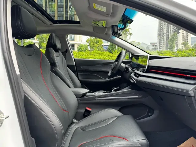 Geely Binrui — Фото автомобиля 12