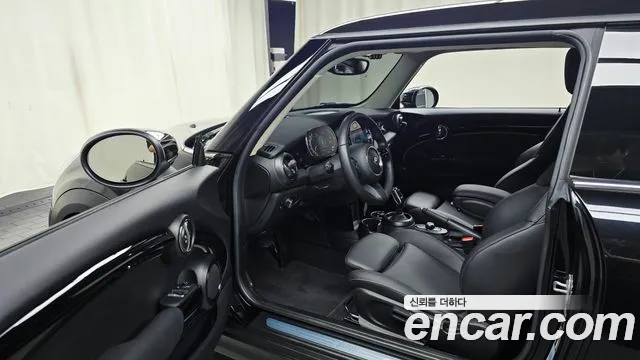 MINI Cooper — Фото автомобиля 15