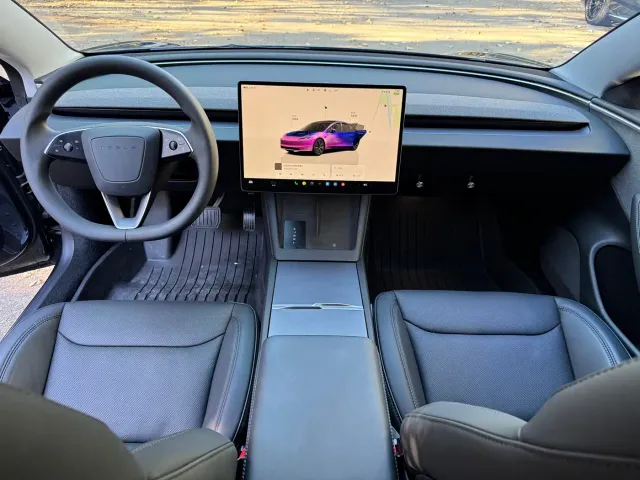 Tesla Model 3 — Фото автомобиля 15