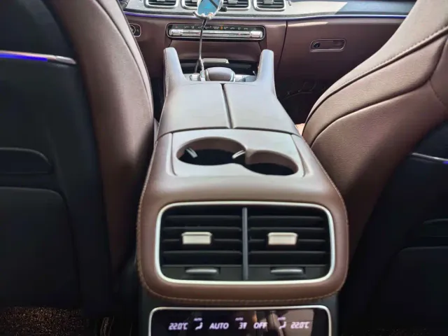 Mercedes-Benz GLE-Class — Фото автомобиля 15