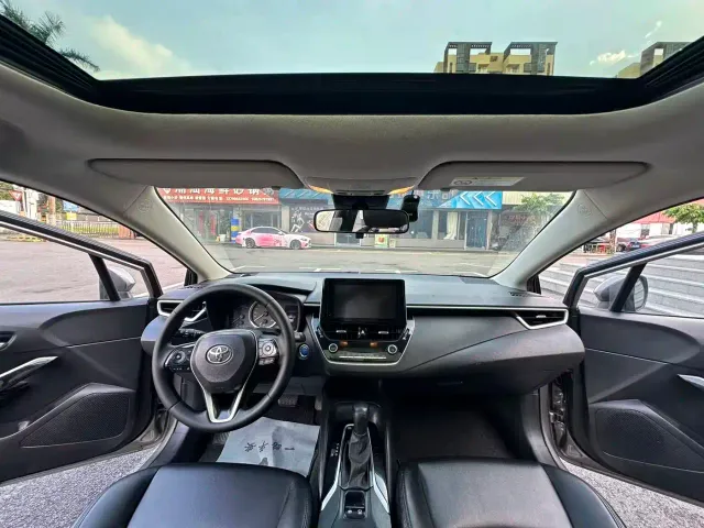Toyota Corolla — Фото автомобиля 11