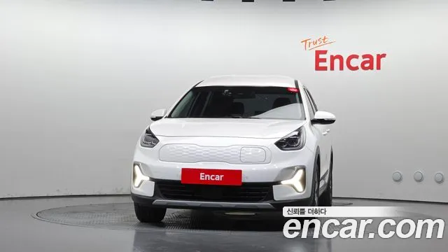 Kia Niro — Фото автомобиля 3