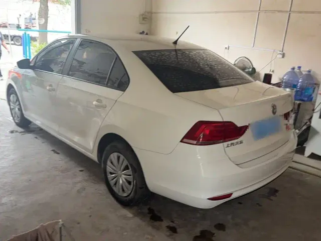 Volkswagen Santana — Фото автомобиля 10