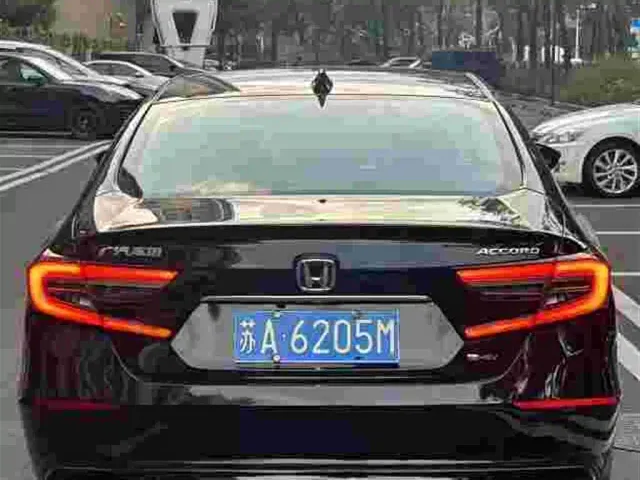 Honda Accord — Фото автомобиля 5