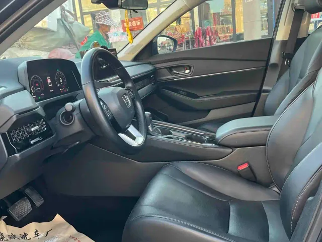 Honda Accord — Фото автомобиля 4