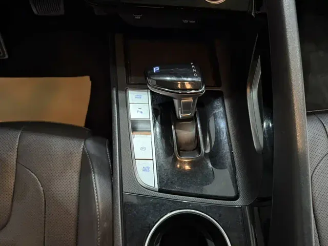 Hyundai Elantra — Фото автомобиля 10