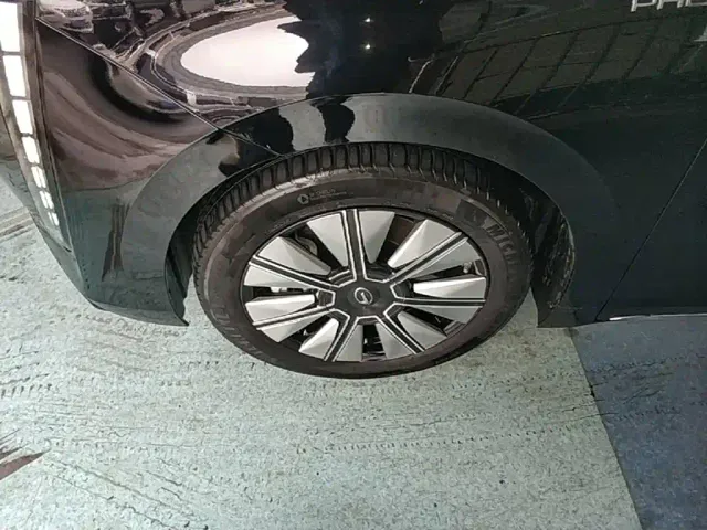 GAC Trumpchi E8 — Фото автомобиля 22