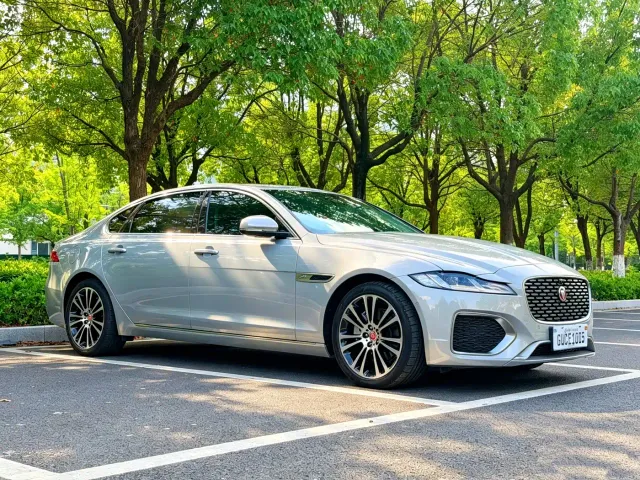 Jaguar XFL — Фото автомобиля 2