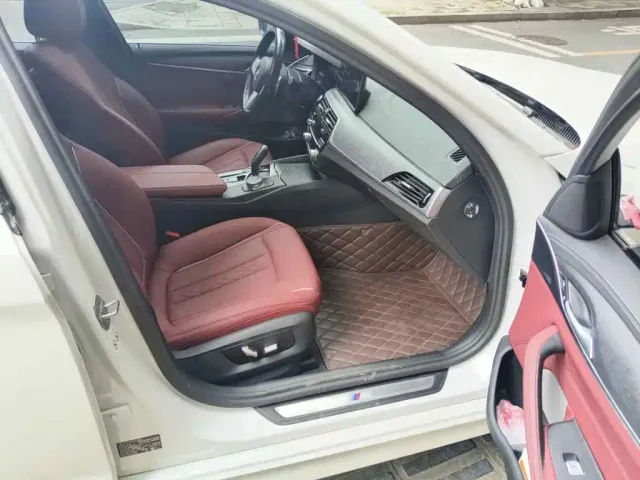 BMW 5 Series — Фото автомобиля 13