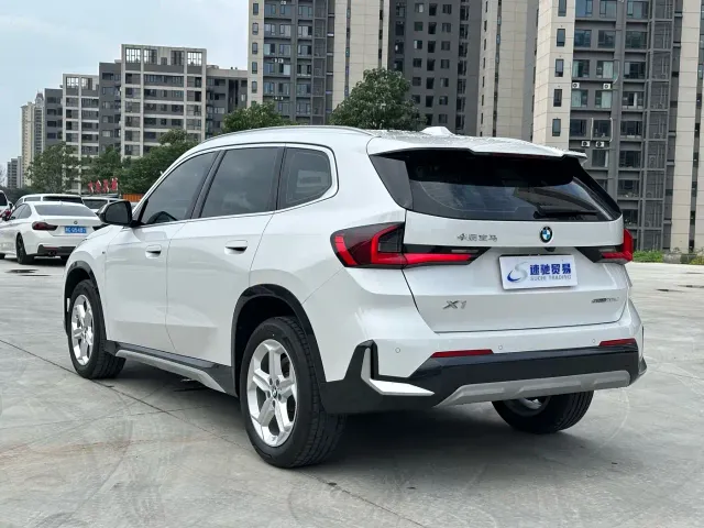 BMW X1 — Фото автомобиля 4