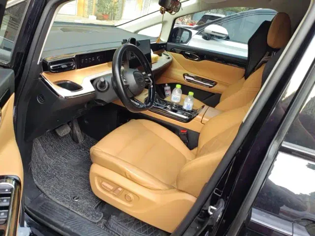 GAC Trumpchi E8 — Фото автомобиля 9