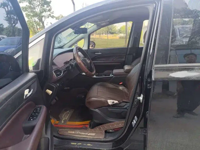 GAC Trumpchi M6 — Фото автомобиля 4
