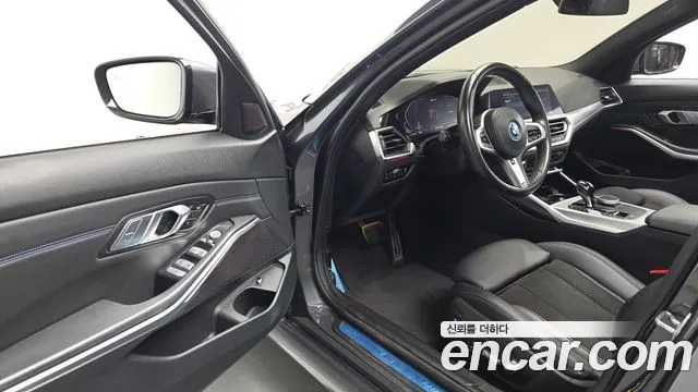 BMW 3-Series 3 серия (G20) — Фото автомобиля 10