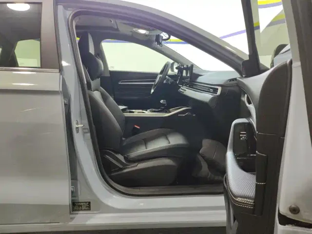 Geely Emgrand — Фото автомобиля 8