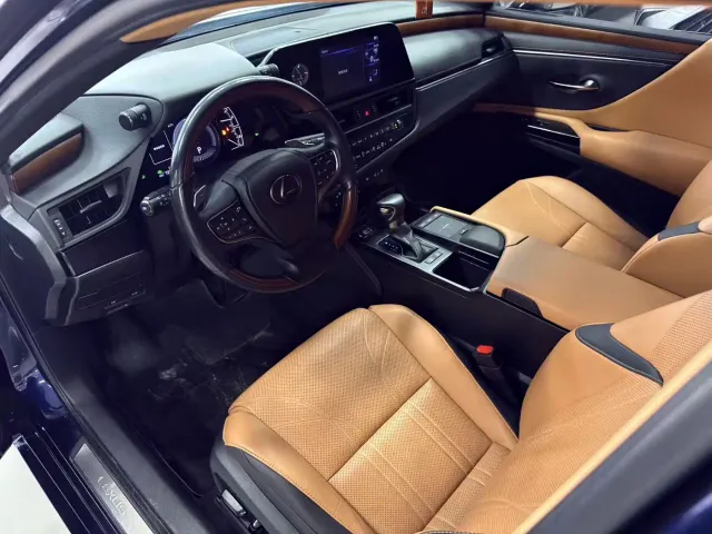 Lexus ES — Фото автомобиля 5
