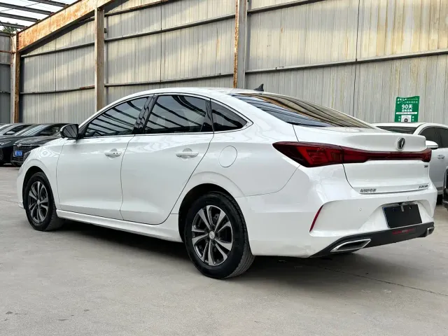 Changan Eado — Фото автомобиля 7