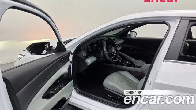Hyundai AVANTE Новый Avante (CN7) — Фото автомобиля 10