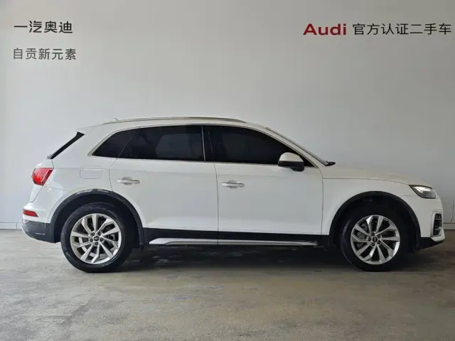 Audi Q5L — Фото автомобиля 2