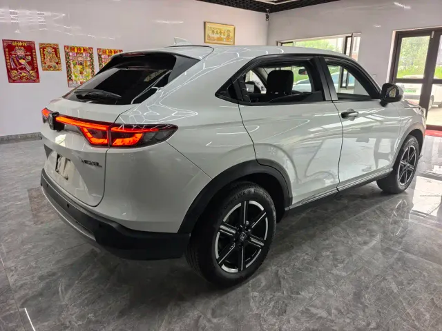 Honda Vezel — Фото автомобиля 4