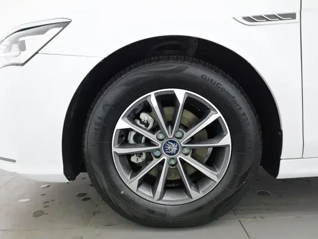 BYD Qin PLUS — Фото автомобиля 17
