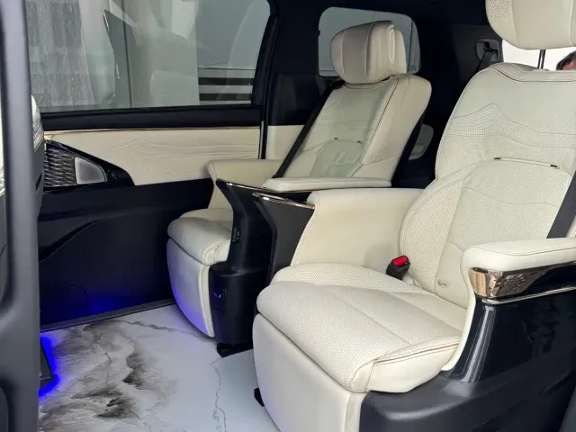 GAC Trumpchi M8 — Фото автомобиля 12