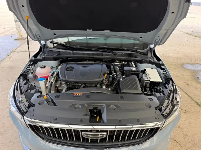 Geely Emgrand — Фото автомобиля 16