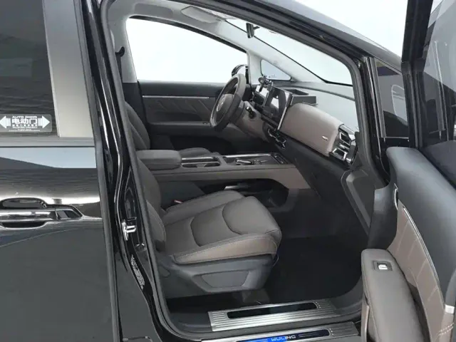Wuling Starlight 730 — Фото автомобиля 8