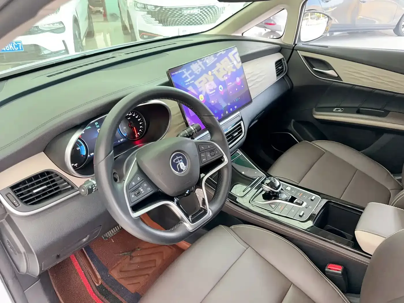 BYD Song MAX New Energy 2022 DM-i 105KM Executive Edition — Фото автомобиля 8