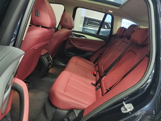 BMW iX3 — Фото автомобиля 16
