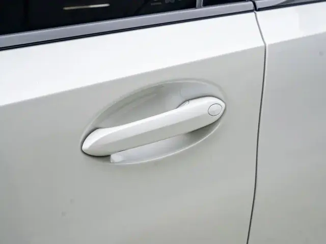 BMW 3 Series — Фото автомобиля 24