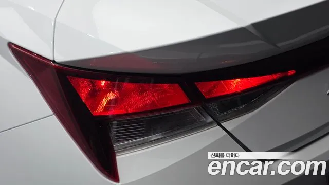 Hyundai AVANTE Smart — Фото автомобиля 23