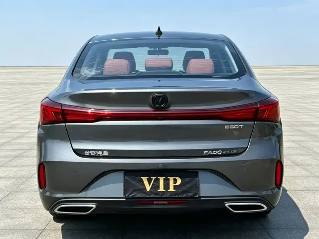 Changan Eado — Фото автомобиля 8