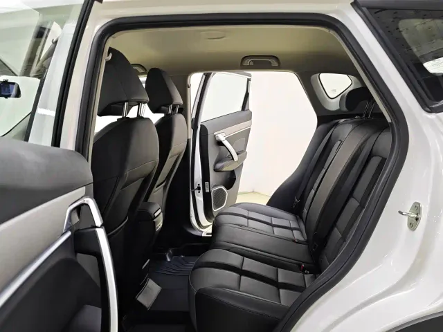 Geely Binyue — Фото автомобиля 11