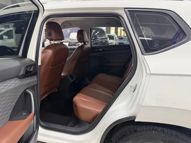 Volkswagen Tharu — Фото автомобиля 10