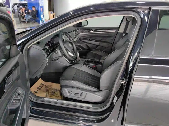 Volkswagen Passat — Фото автомобиля 9