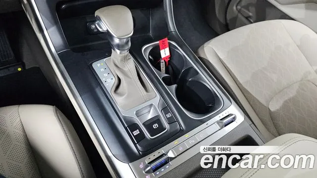 Kia Canival Carnival 4 поколение Дизель 9 мест Prestige — Фото автомобиля 9