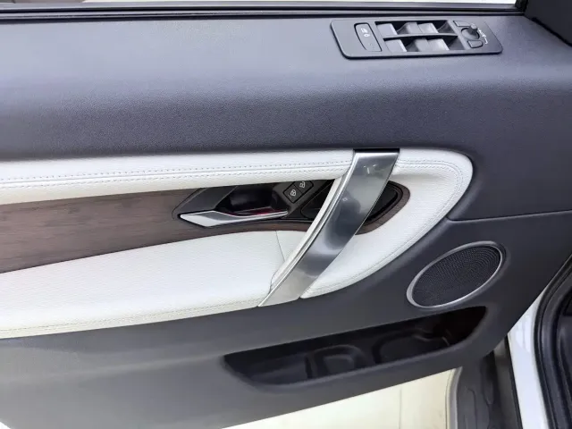 Land Rover Land Rover Discovery Sport PHEV 2022 Facelift P300e Plug-in Hybrid — Фото автомобиля 21