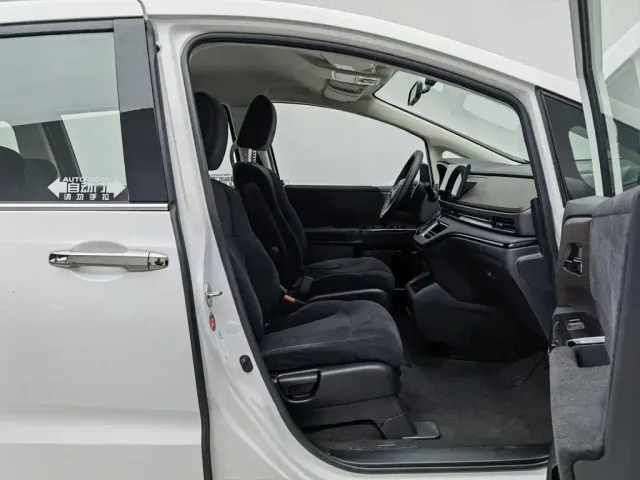 Honda Odyssey — Фото автомобиля 23