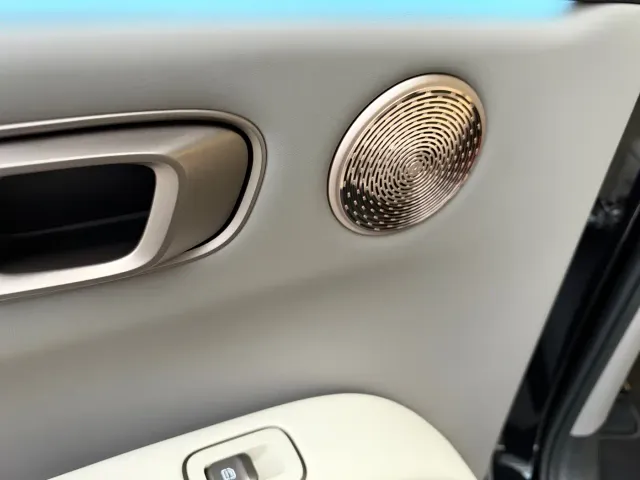 Li Auto i6 — Фото автомобиля 2