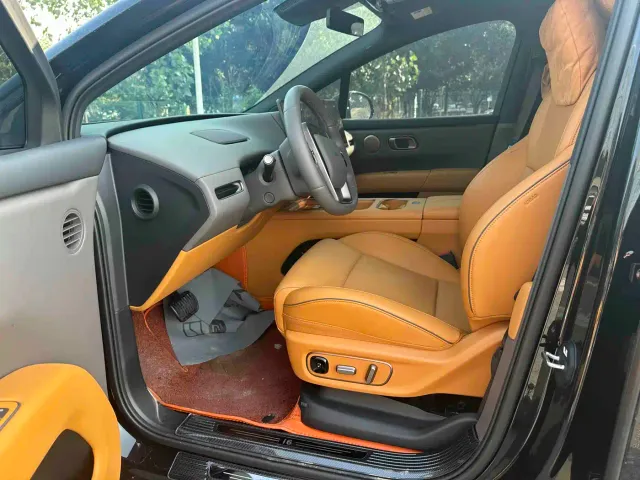 Li Auto i6 — Фото автомобиля 4