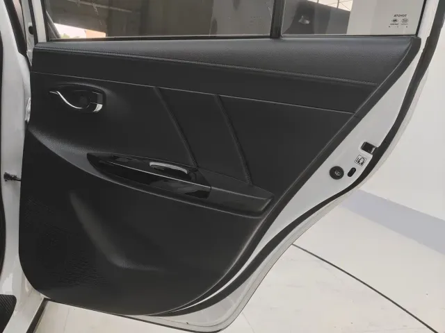 Toyota YARiS L Zhi Xuan — Фото автомобиля 13