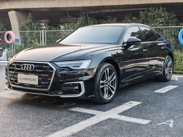 Фотография автомобиля — Audi A6L