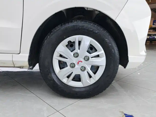 Wuling Hongguang — Фото автомобиля 6