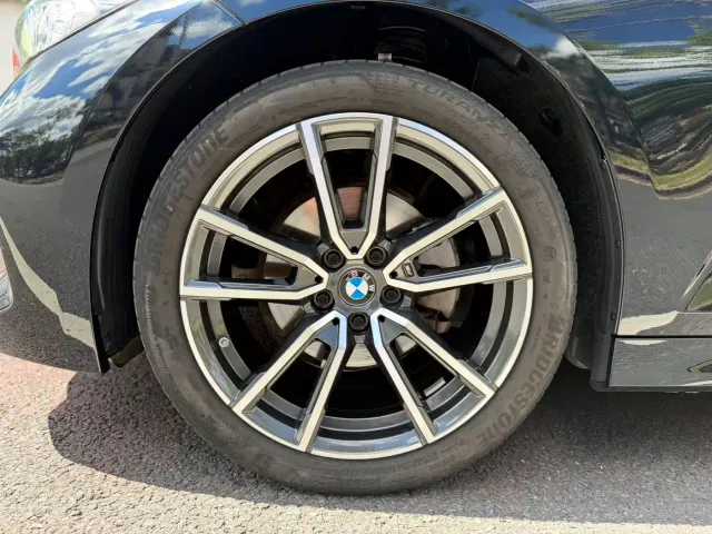 BMW 3 Series — Фото автомобиля 9