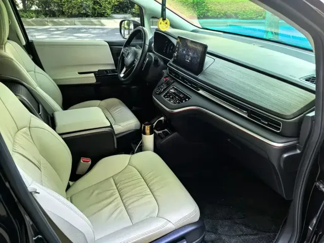 Honda Odyssey 2022 2.0L e:HEV Sharp·Luxury 4-Seater Edition — Фото автомобиля 17