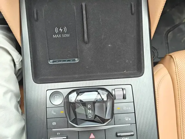 BYD Song L DM-i 2024 160km Superior — Фото автомобиля 10