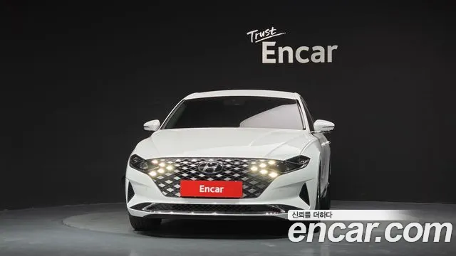 Hyundai Grandeur New — Фото автомобиля 3