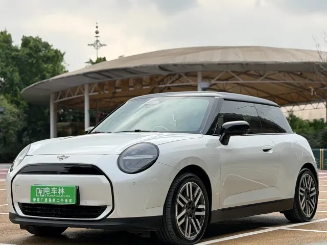 Фотография автомобиля — MINI Cooper