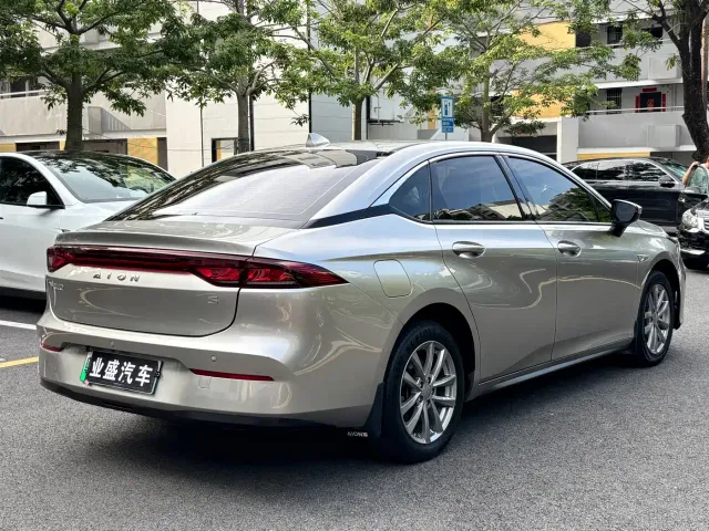 GAC Aion S — Фото автомобиля 3