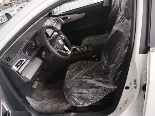 BYD Qin — Фото автомобиля 14